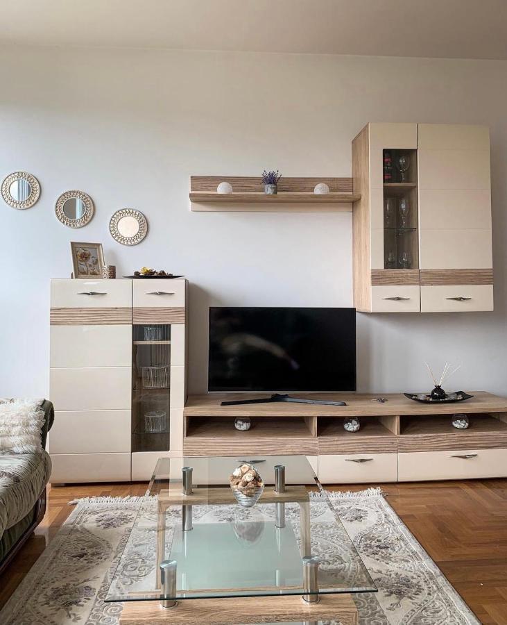 Stan Na Dan Bella Apartman Banja Luka Kültér fotó